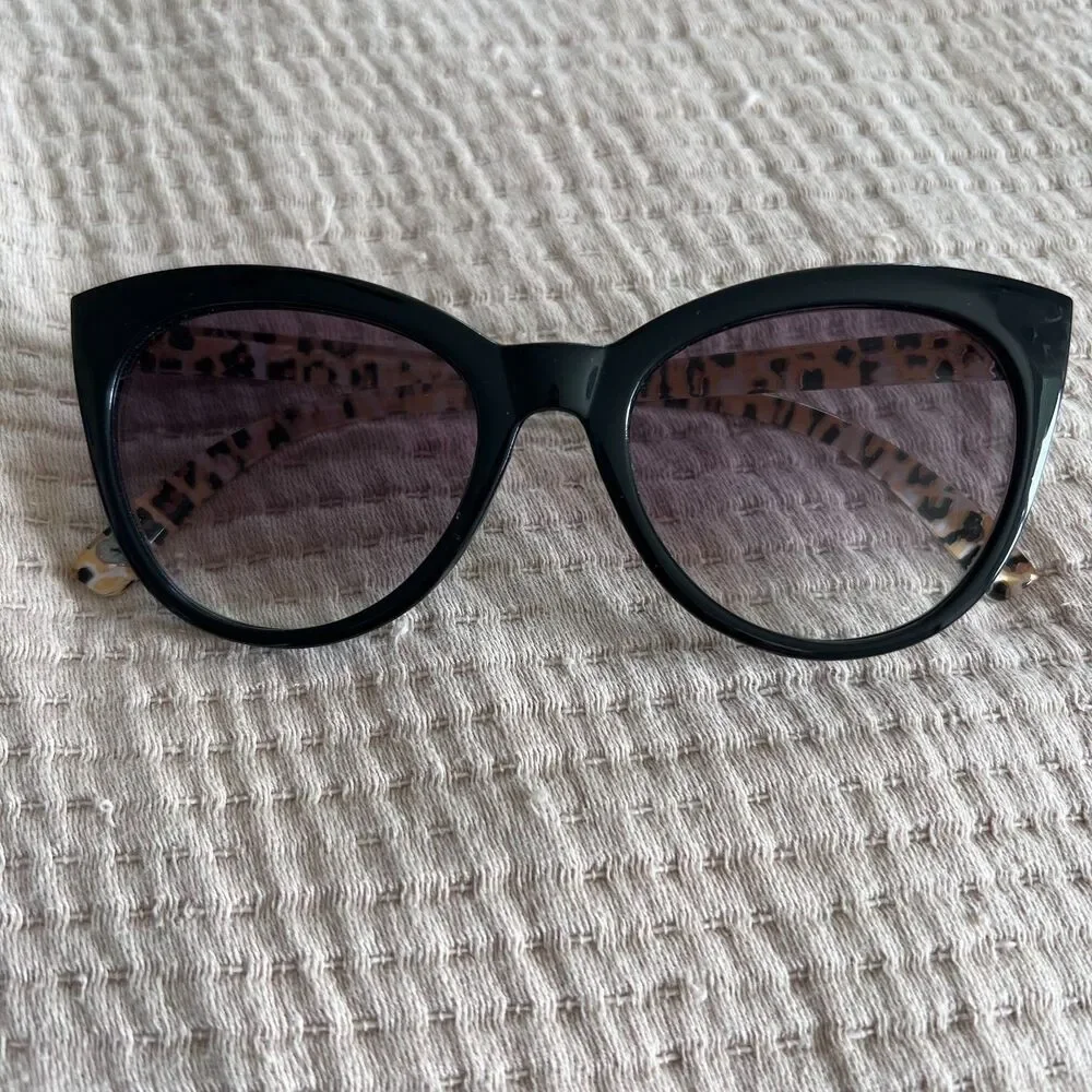 Betsey Johnson Sunglasses Womens Cat Eye Leopard Arms Animal Heart *FRAMES ONLY*